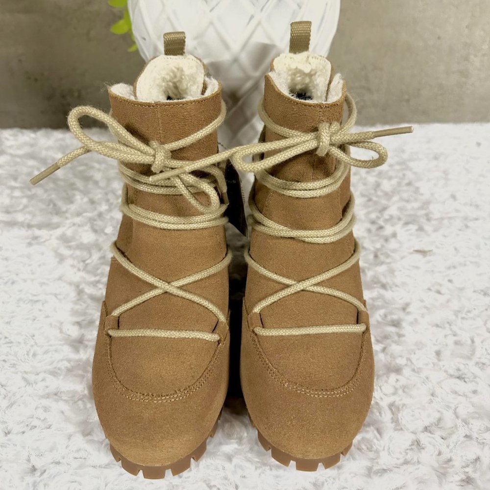 NWT Merrell Suede Hidden Wedge Heel Slip On Boots